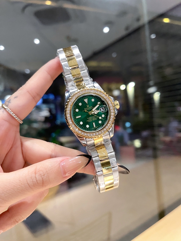 ブランド時計背面デザイン